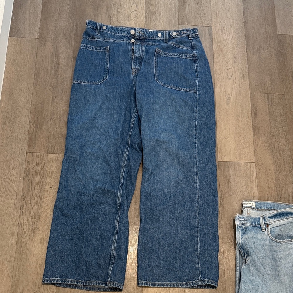 Dark Blue Wide-Leg Denim Jeans